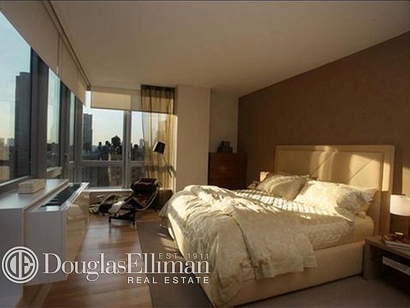 3rd image of 200 W 72nd St APT 10h
