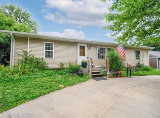 5023 Knapp Dr, Flint, MI 48506