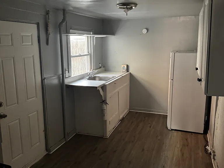 46 E Chestnut St — Photo 4