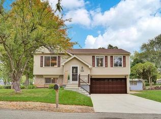 101 Hammond St, Wauconda, IL 60084