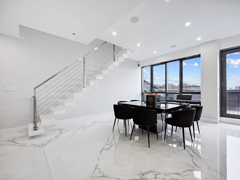 104 W End Ave #Penthouse 5 — Photo 22