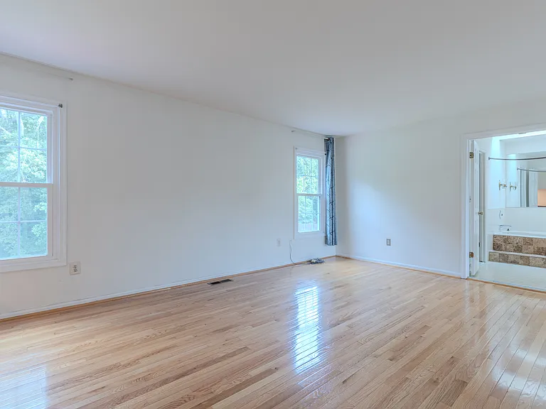 Sunflower Cir — Photo 33