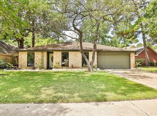 17819 Windy Point Dr, Spring, TX 77379