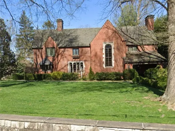 11 Norwood Rd, Charleston, WV 25314