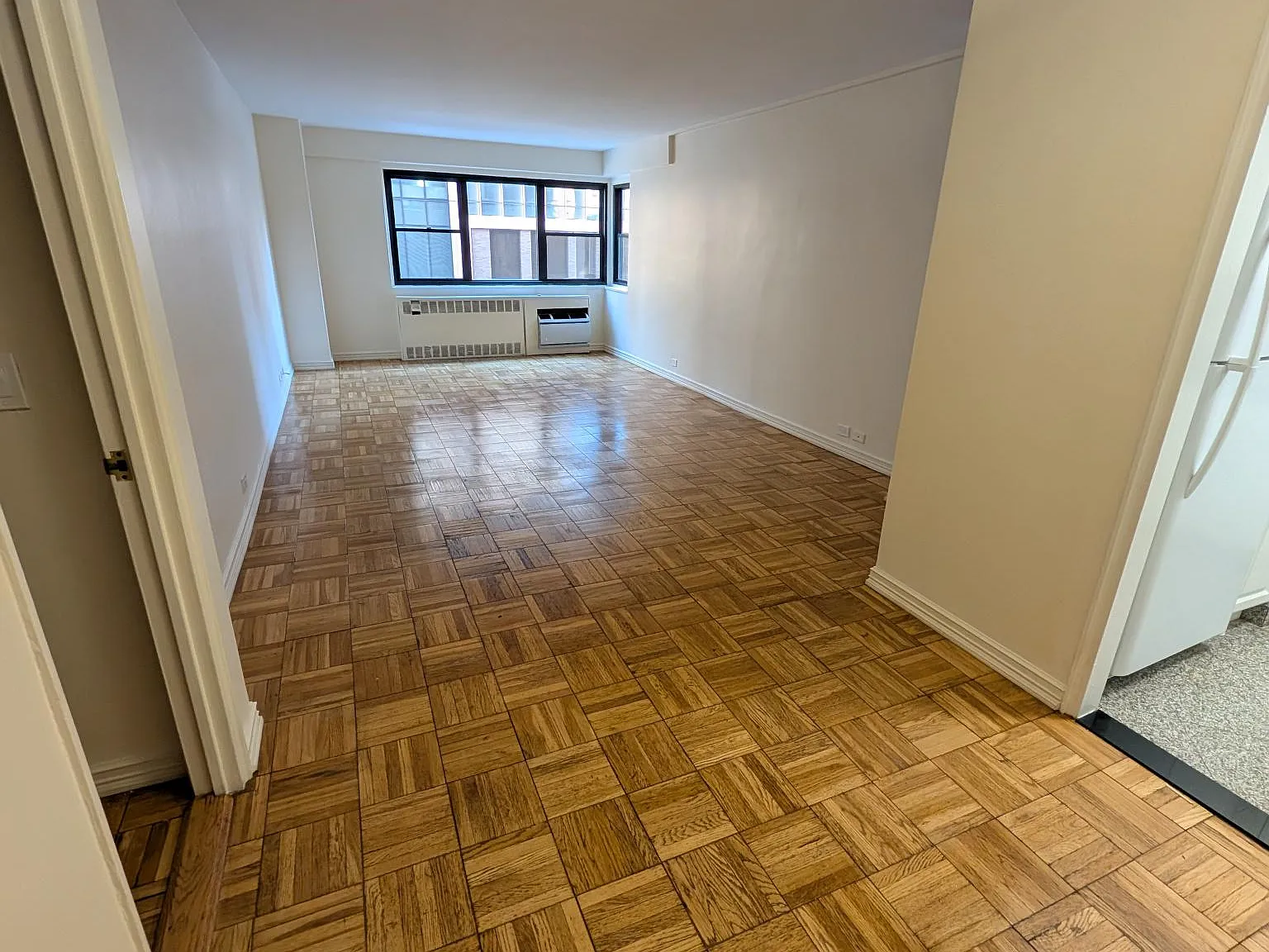 176 East 77th Street — Photo 4