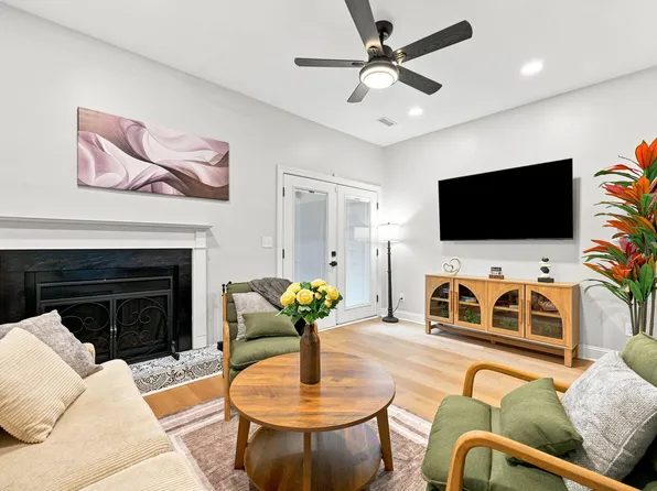 305 Kendall Dr #203, Durham, NC 27703