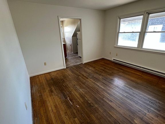 3rd image of 333 Kenmore Ave #3