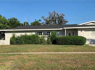 10073 Commodore Dr, Seminole, FL 33776
