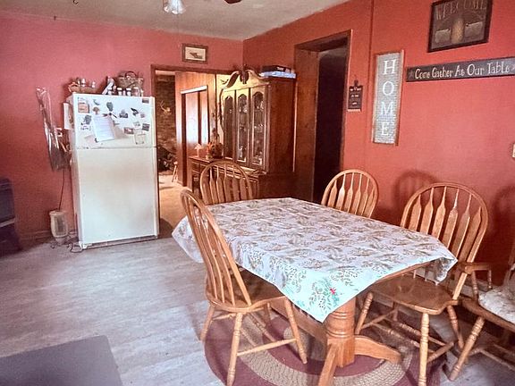 4th image of 875 R And D Ln