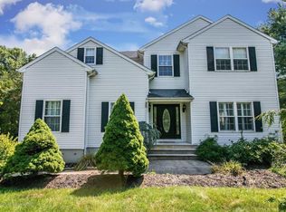 233 Colts Neck Rd, Farmingdale, NJ 07727