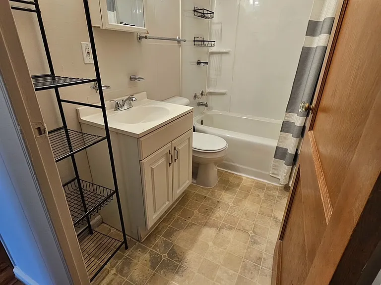 6725 Wanda Ave — Photo 8
