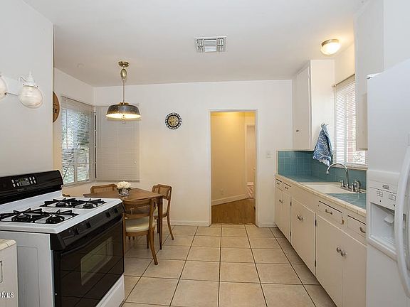 4141 N 10th kitchen 1
