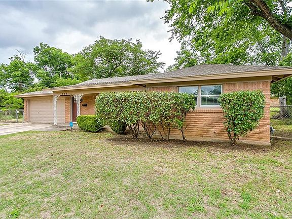 3rd image of 328 Bellvue Ct