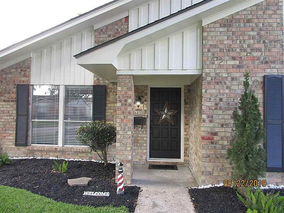 3rd image of 6895 Marshall Place Dr