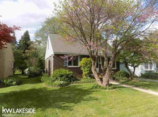42 Leonore St, Mount Clemens, MI 48043