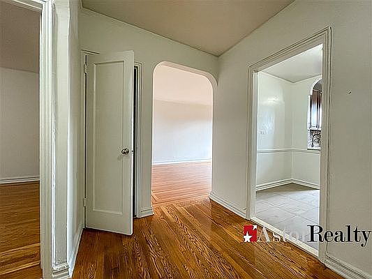 5th image of 3174 29th St #B