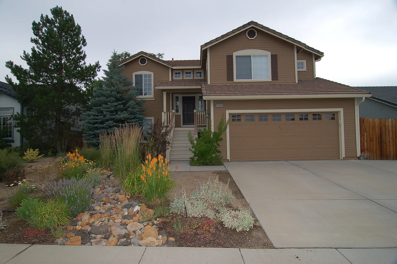 5485 Twin Creeks Dr photo 1