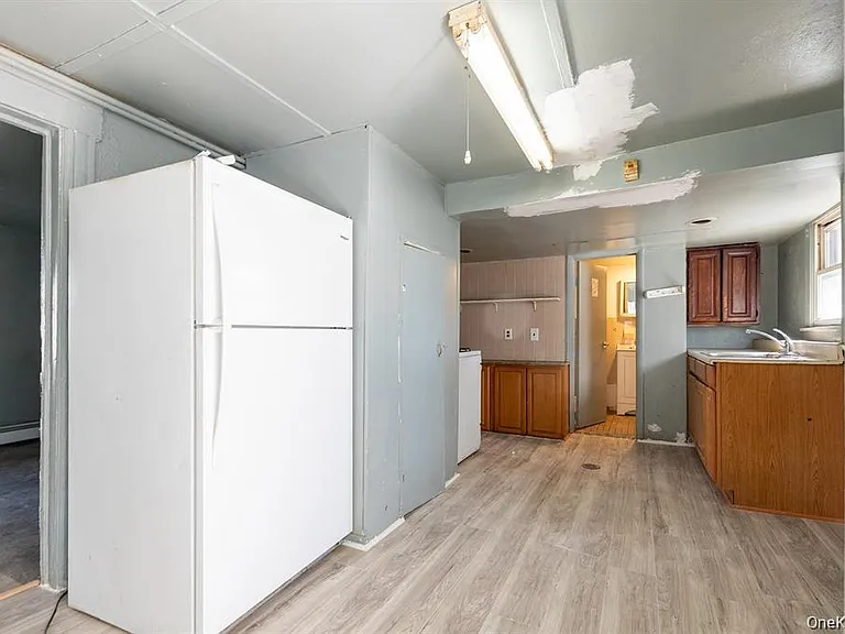 30 Martin Pl #1 — Photo 3