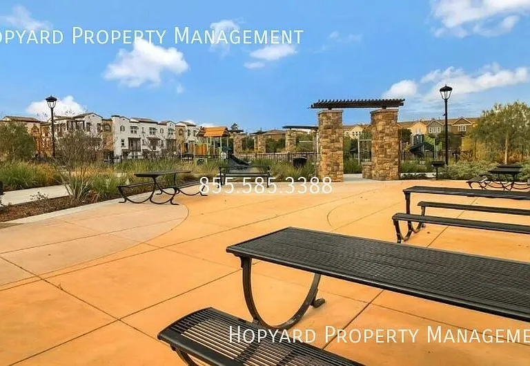 215 Siderno Ct — Photo 13