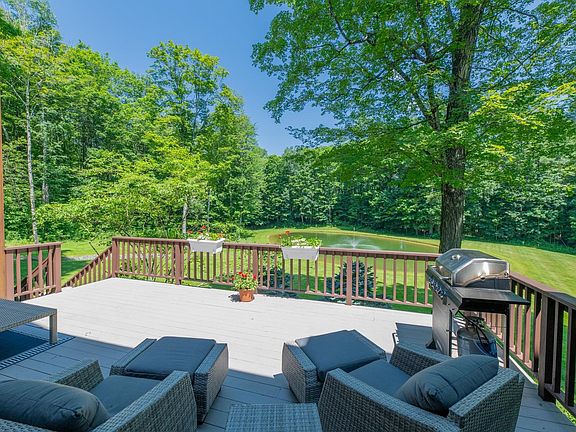 3rd image of 84 Frost Pond Road