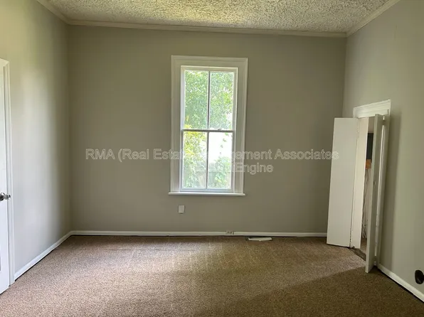 121 W Chappell St, Griffin, GA 30223
