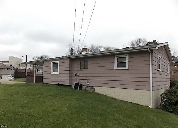 2nd image of 124 Karen Pl
