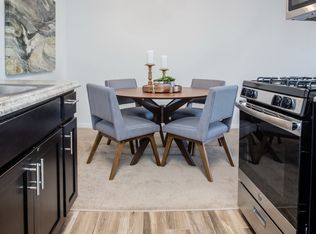Glen Oaks Commons, Des Plaines, IL 60016