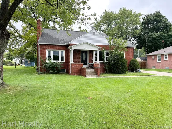 2482 Gratiot Blvd, Marysville, MI 48040