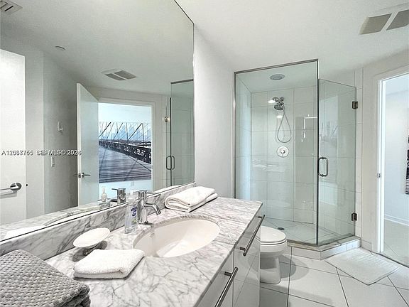 5th image of 500 Brickell Ave APT 3302