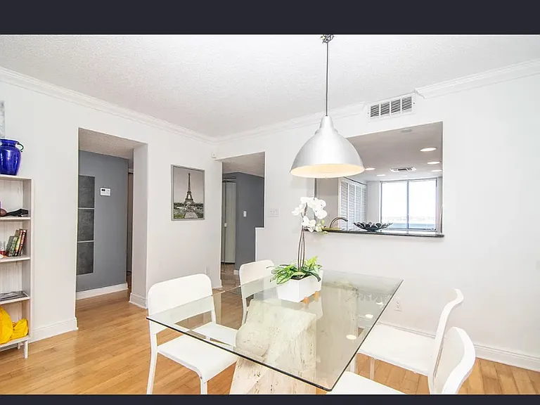 201 W Laurel St #606 — Photo 14