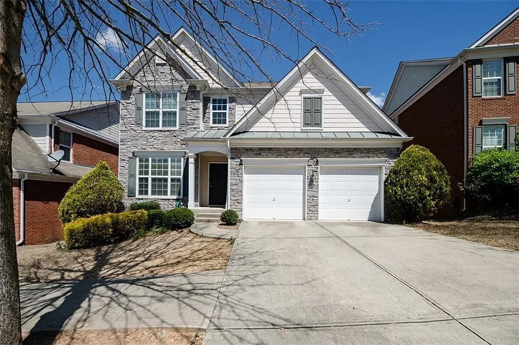 4 bed, 2.5 bath, 2154 sqft, $2,600 — Photo 1