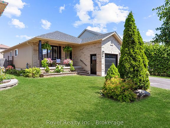 2nd image of 39 Springdale Dr