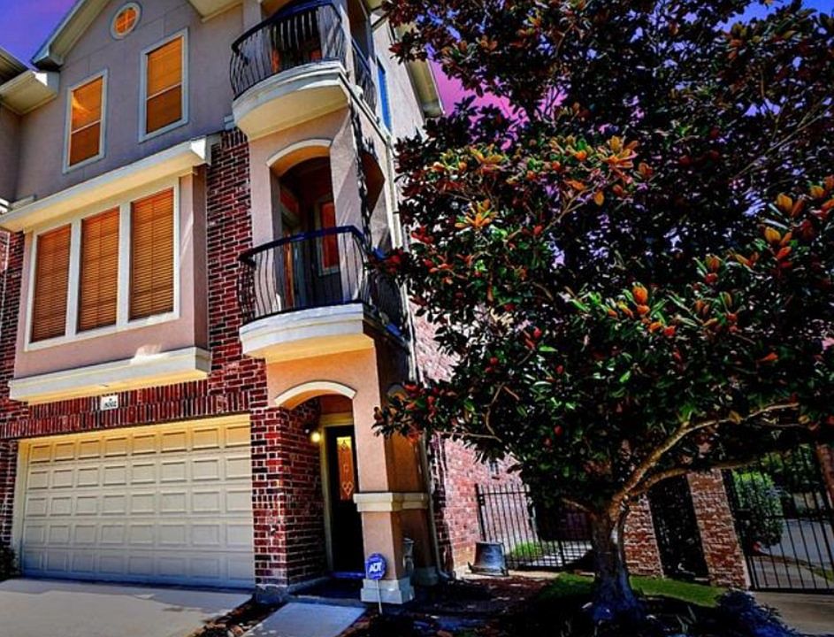 1st image of 8002 Stoneyway Dr