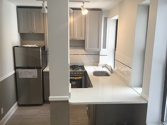 Rented by Kenneth Rosenblum, LREB | media 28