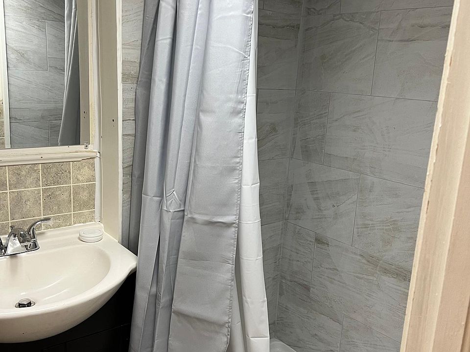2nd image of 11 Morton Sq #2