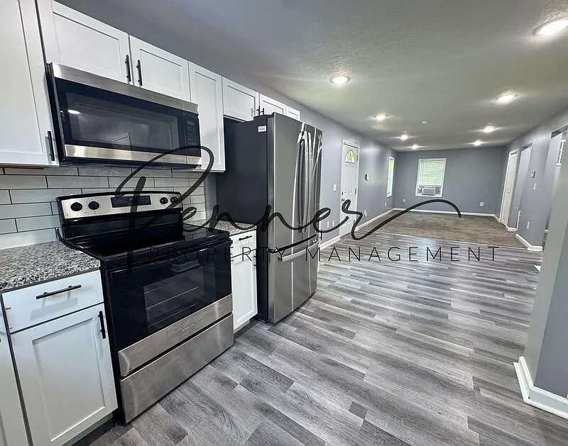 3 bed, 2.0 bath, 1780 sqft, $1,750 — Photo 2