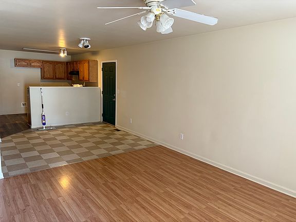 3rd image of 734 Cole St