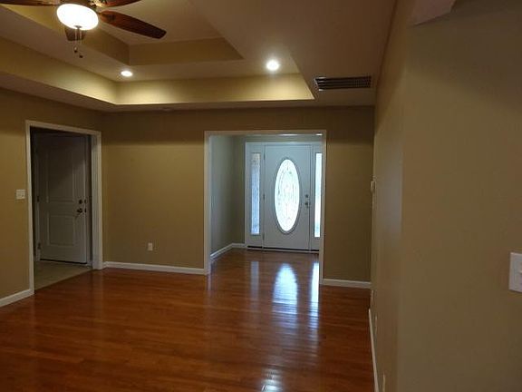 3rd image of 377 Palimino Dr