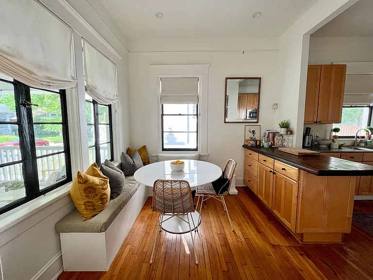 1235 Mansfield Ave NE — Photo 10