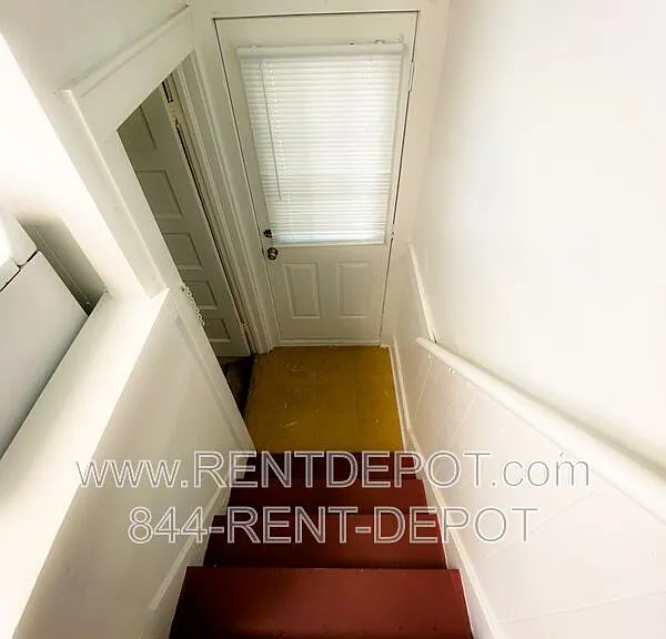 1415 E Indiana St — Photo 14