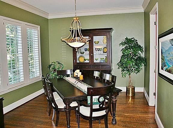 4th image of 302 Hearthstone Ln