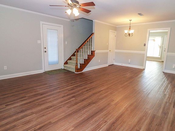 2nd image of 246 Cromwell Sq