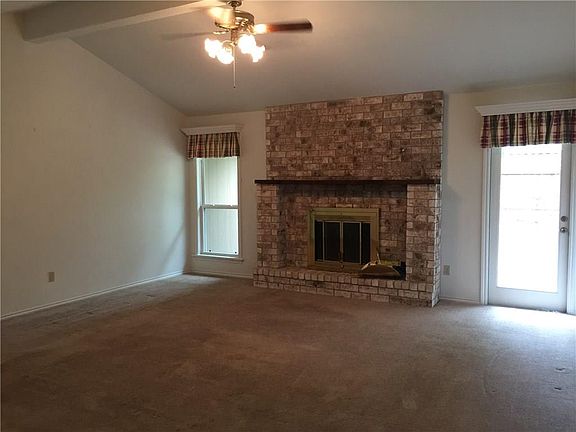 2nd image of 1109 Harbor Lights Dr