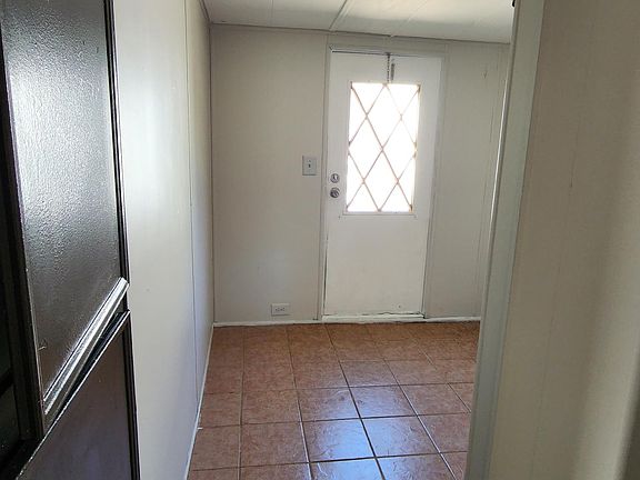 4th image of 105 Jade Dr