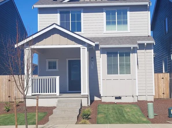 1171 Parkside Ave, Woodburn, OR 97071
