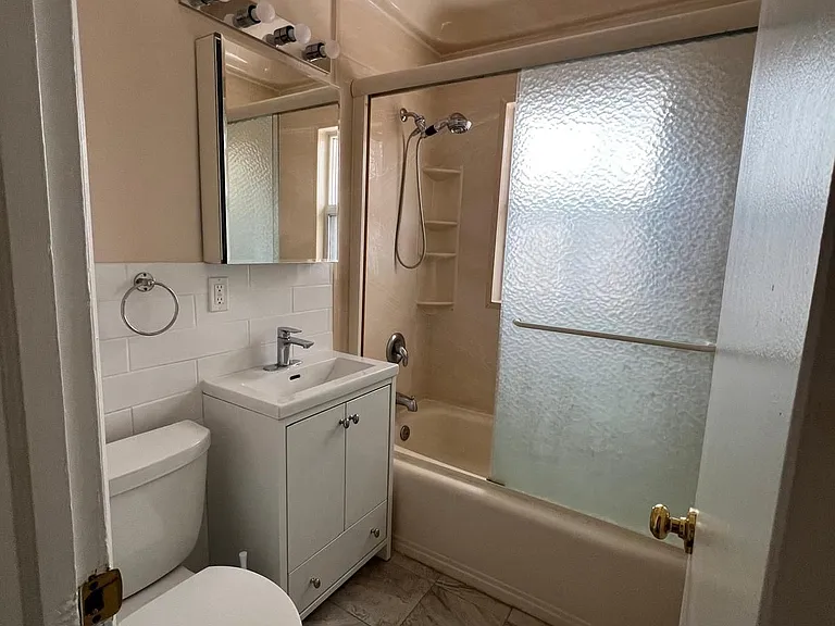 233 Beta St #UPPER — Photo 13