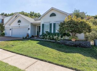 3091 Crystal Lake Dr, Saint Louis, MO 63129