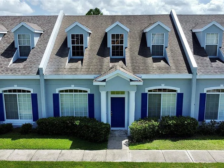 2074 Island Walk Dr — Photo 1