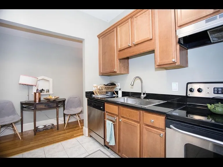 691 Penn Ave NE #9 — Photo 4