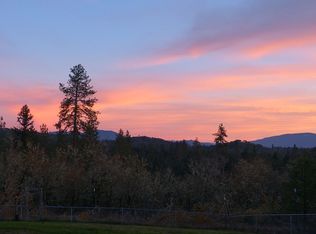 205 Cienaga Ln, Grants Pass, OR 97526